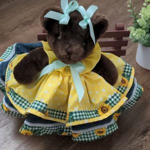 NWOT Beautifully Custom Bear with Bench